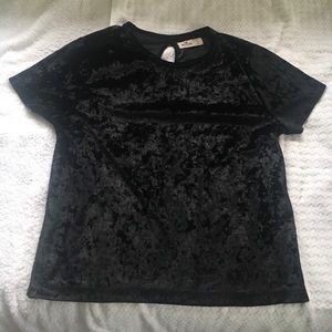 Black velvet shirt and blue crop top shirt🖤💙